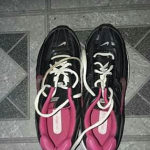 Nike Initiator running shoes